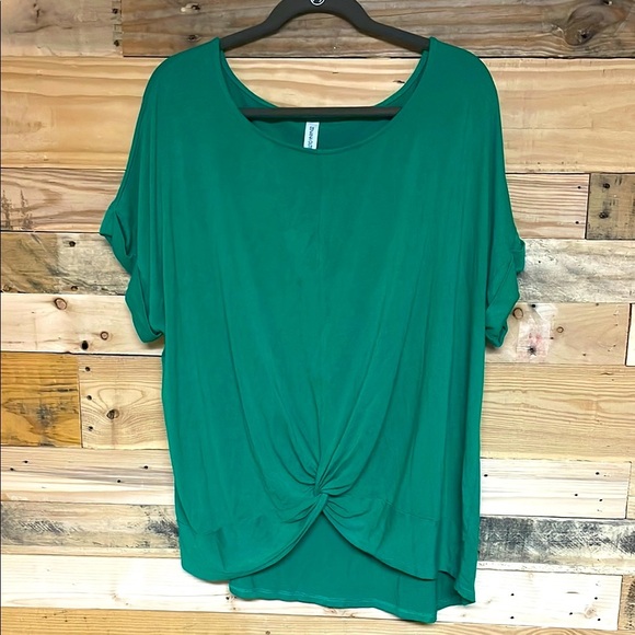 Zenana Outfitters size 2X Green Short Sleeve Tie Front Lightweight Blouse - Picture 1 of 8